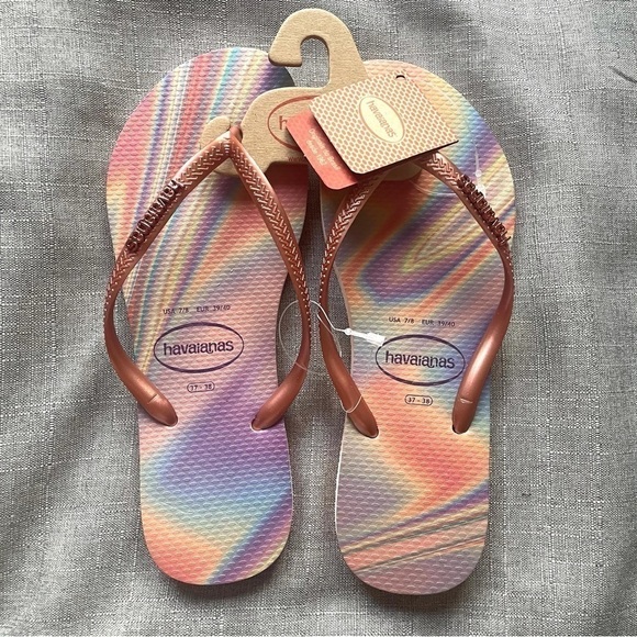 New HAVAIANAS Women’s Slim Iridescent Flip Flop - Picture 2 of 5